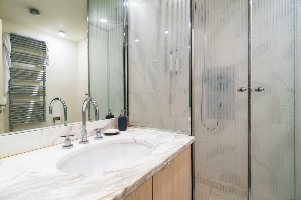 Santo Stefano Luxury Apartment Milan Exterior photo