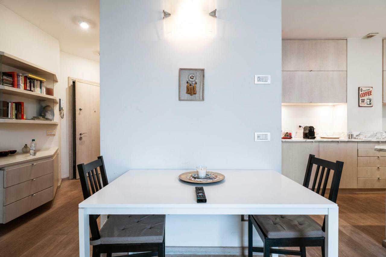 Santo Stefano Luxury Apartment Milan Exterior photo
