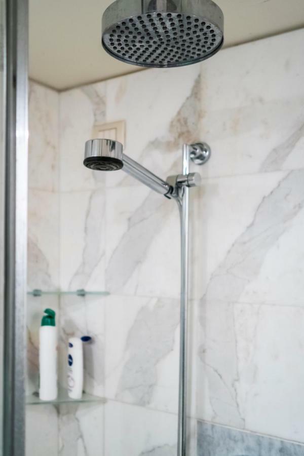 Santo Stefano Luxury Apartment Milan Exterior photo